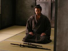 Самурай в позе "сейдза". Кадр из к/ф "Харакири" (1962): film.ru Самурай в позе "сейдза". Кадр из к/ф "Харакири" (1962): film.ru